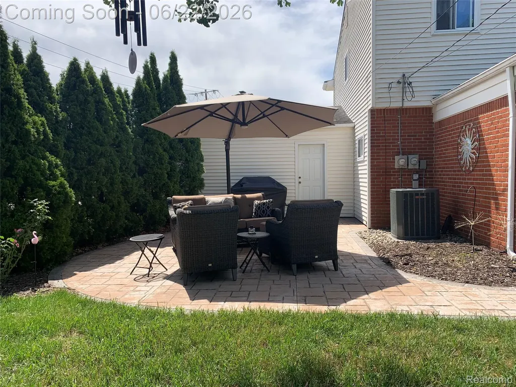 38420 Mason Street Livonia City MI 48154