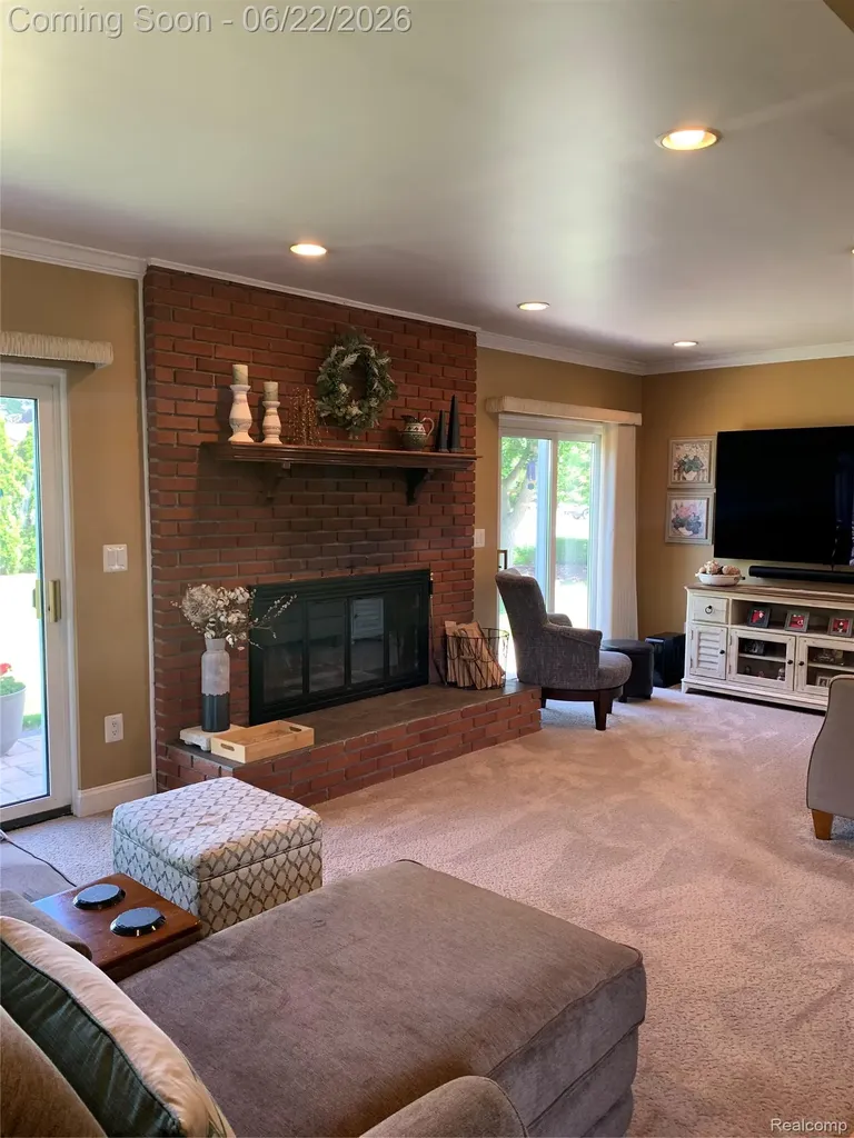 38420 Mason Street Livonia City MI 48154