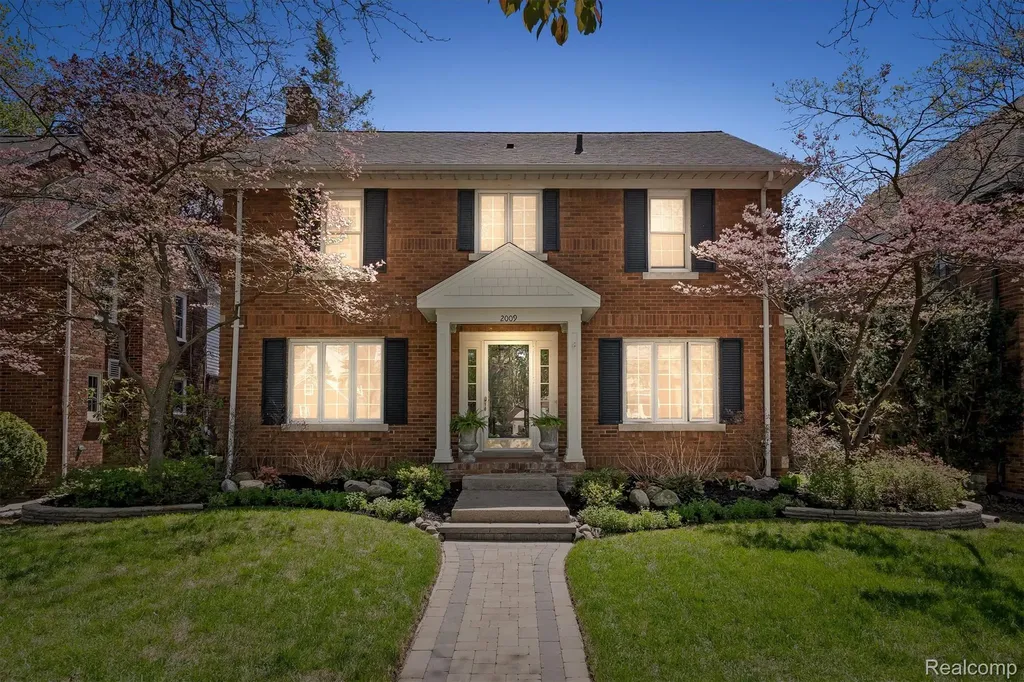 2009 Northwood Boulevard Royal Oak City MI 48073
