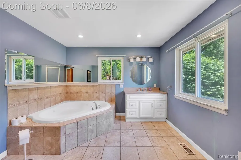 730 Bogie Lake Road White Lake Charter Township MI 48383