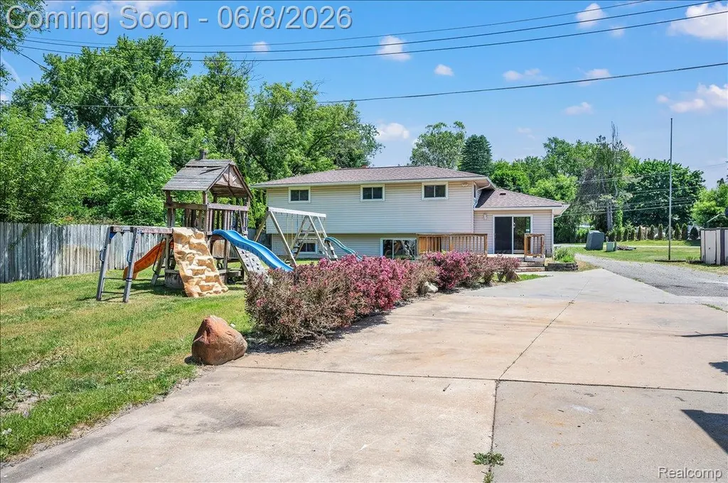 730 Bogie Lake Road White Lake Charter Township MI 48383
