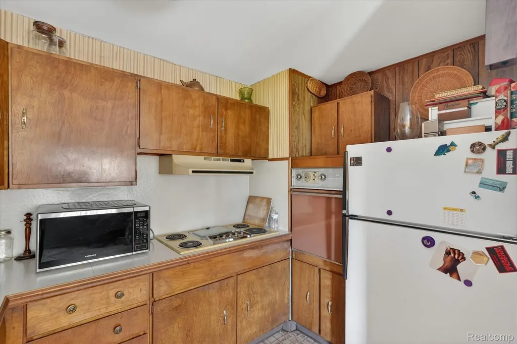 2091 N Irish Road Davison Township MI 48423