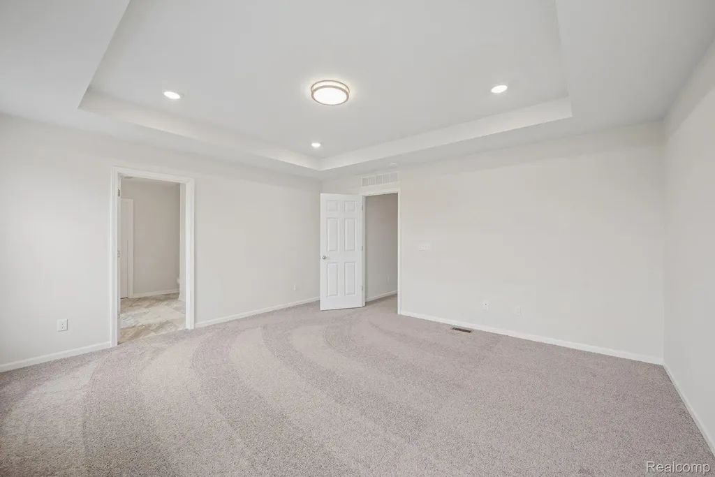 408 Hidden River W Holly Township MI 48442