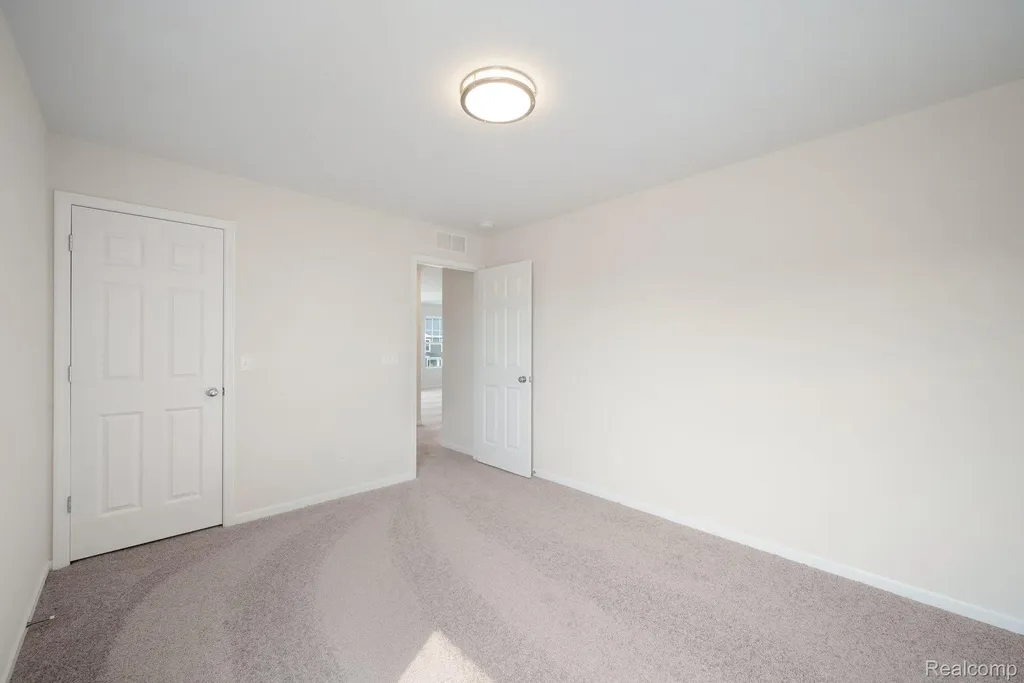 408 Hidden River W Holly Township MI 48442