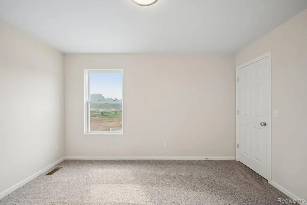 408 Hidden River W Holly Township MI 48442