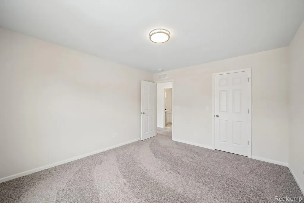 408 Hidden River W Holly Township MI 48442