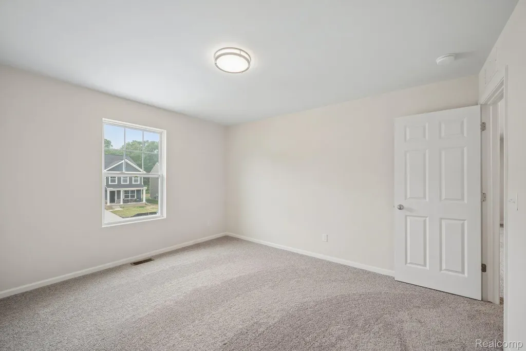 408 Hidden River W Holly Township MI 48442