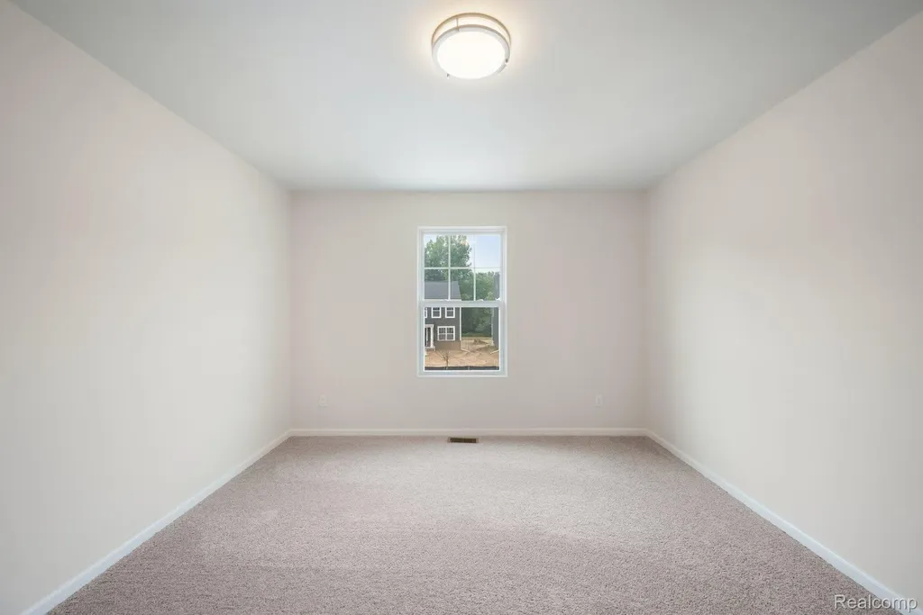 408 Hidden River W Holly Township MI 48442