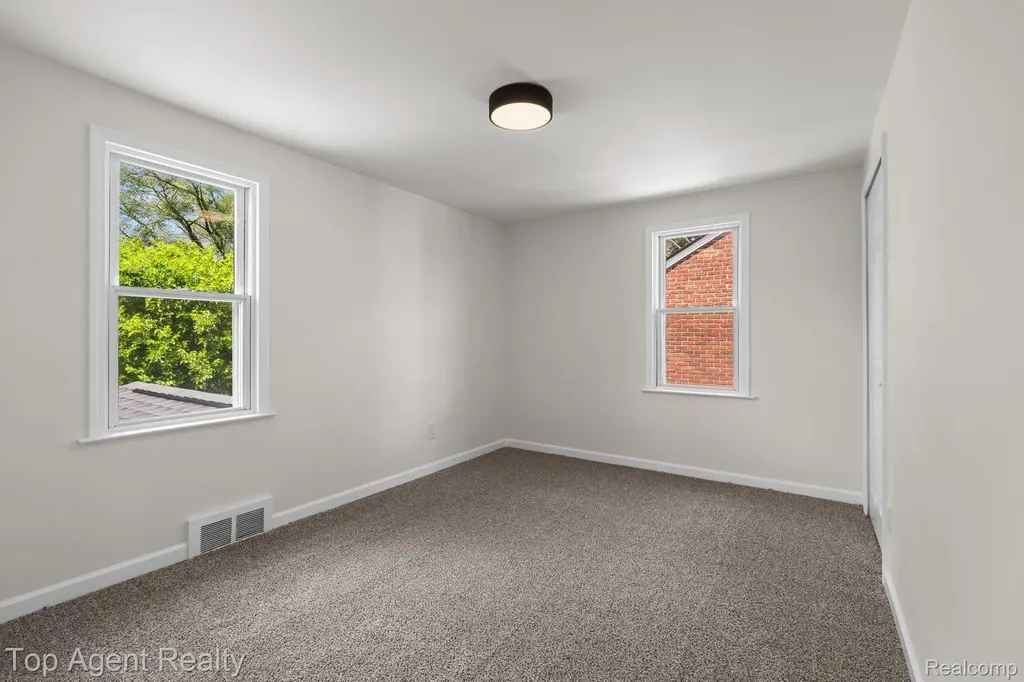 17585 Faust Avenue Detroit City MI 48219