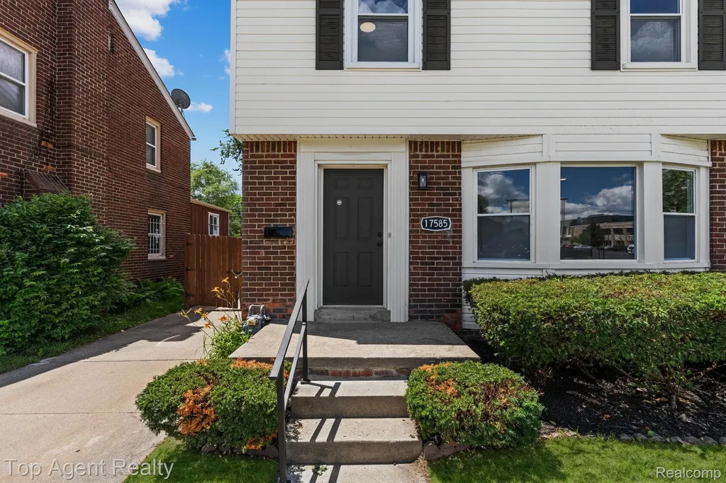 17585 Faust Avenue Detroit City MI 48219