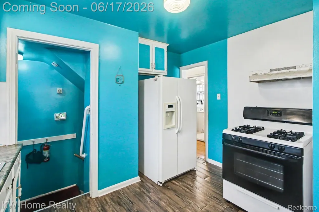 18426 Winthrop Street Detroit City MI 48235