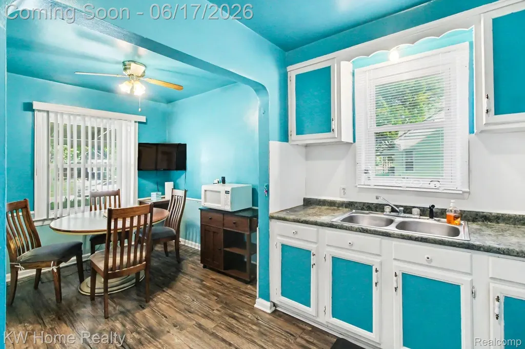 18426 Winthrop Street Detroit City MI 48235