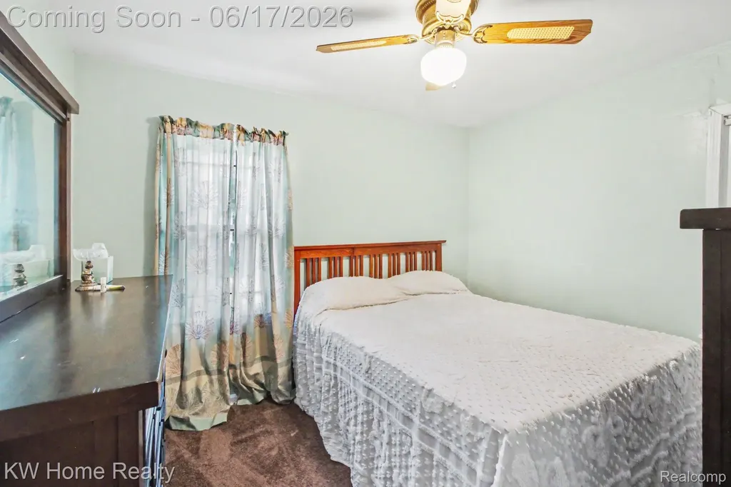 18426 Winthrop Street Detroit City MI 48235