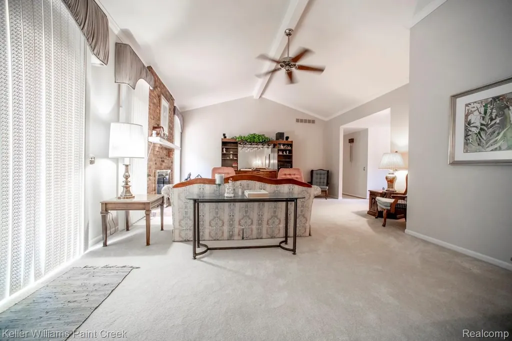 1447 Oakstone Drive Rochester Hills City MI 48309