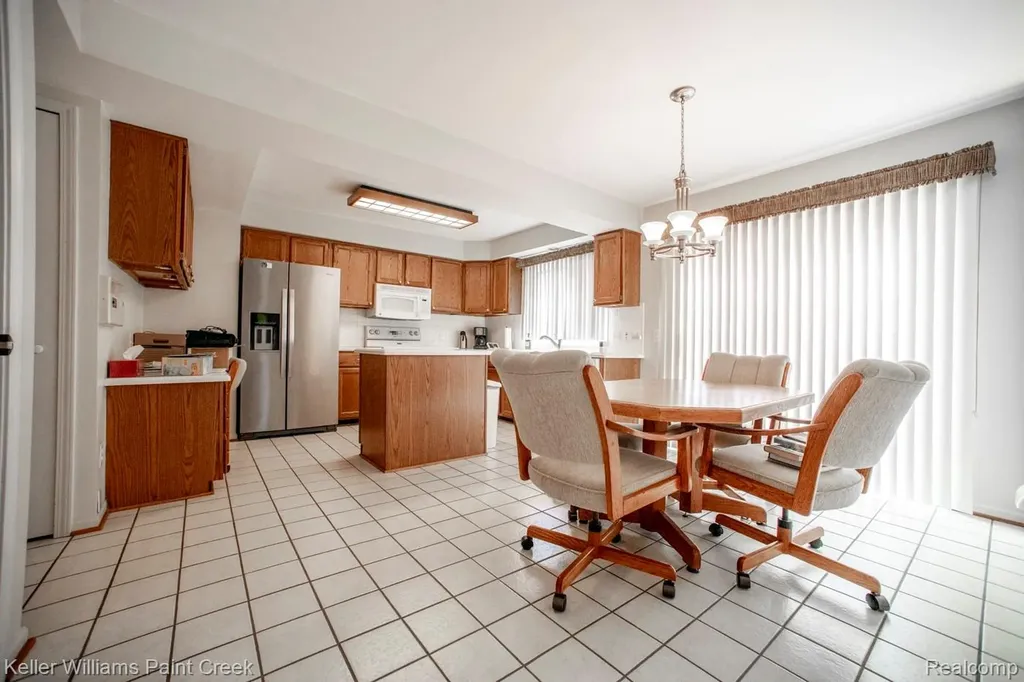1447 Oakstone Drive Rochester Hills City MI 48309