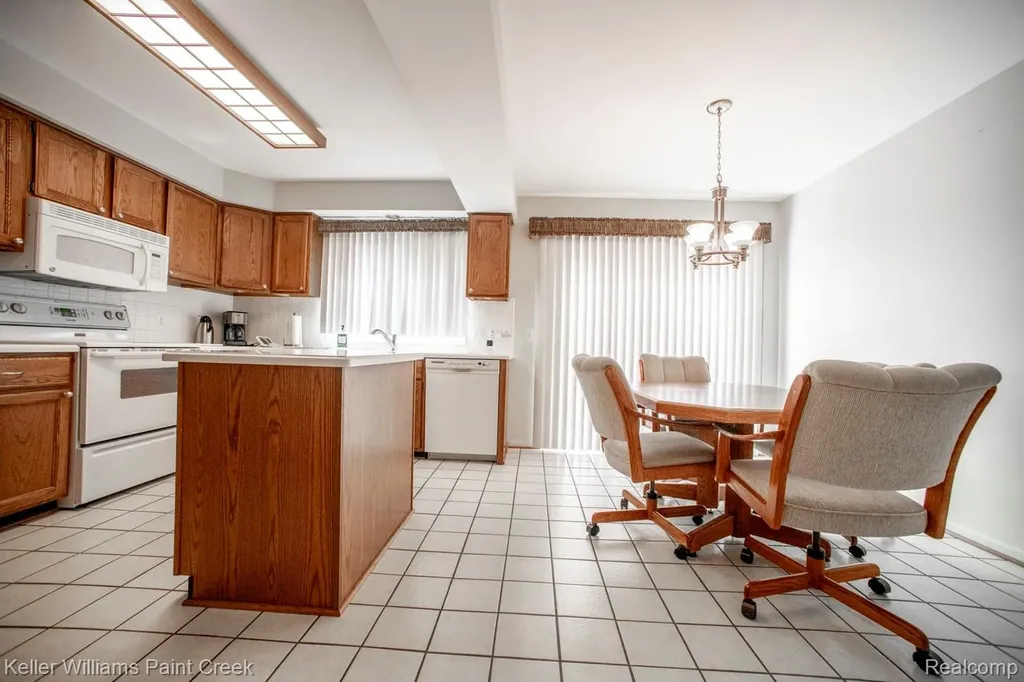 1447 Oakstone Drive Rochester Hills City MI 48309