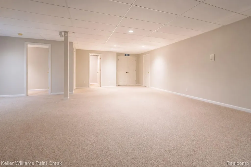 1447 Oakstone Drive Rochester Hills City MI 48309