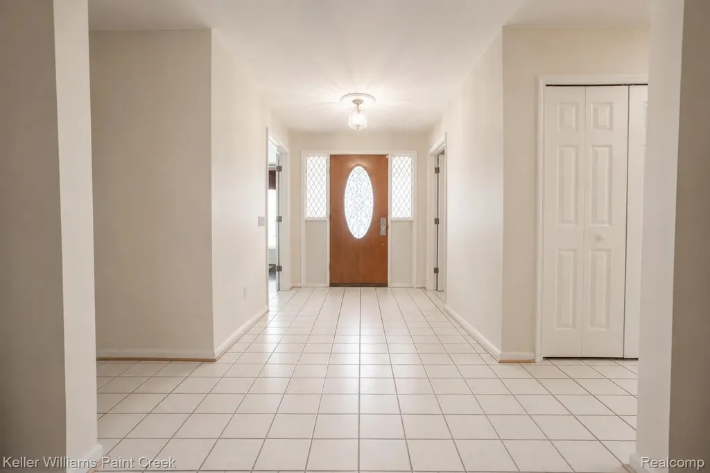 1447 Oakstone Drive Rochester Hills City MI 48309