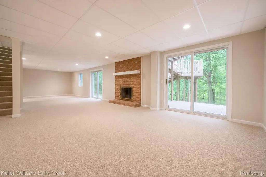 1447 Oakstone Drive Rochester Hills City MI 48309