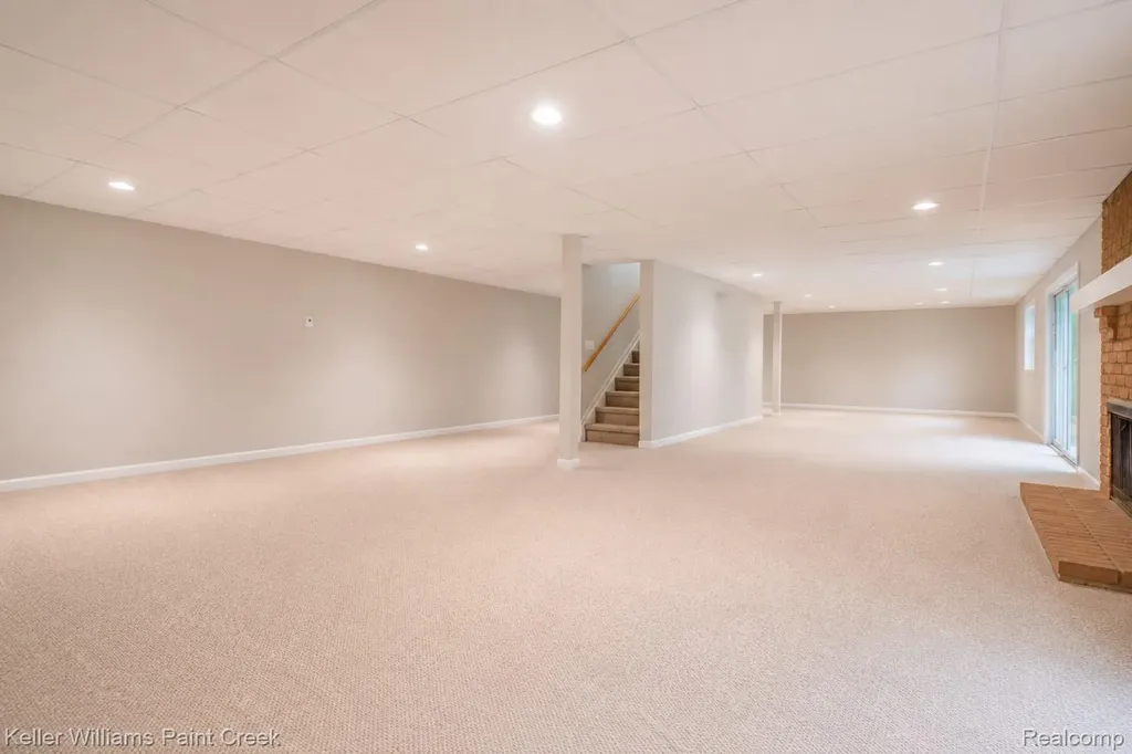 1447 Oakstone Drive Rochester Hills City MI 48309