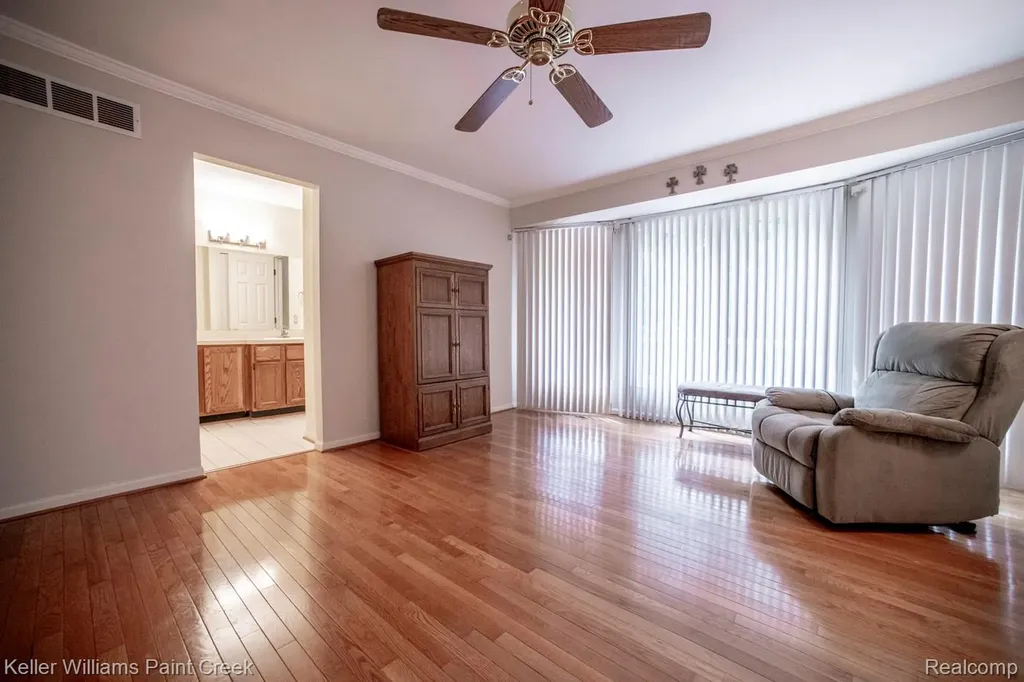 1447 Oakstone Drive Rochester Hills City MI 48309