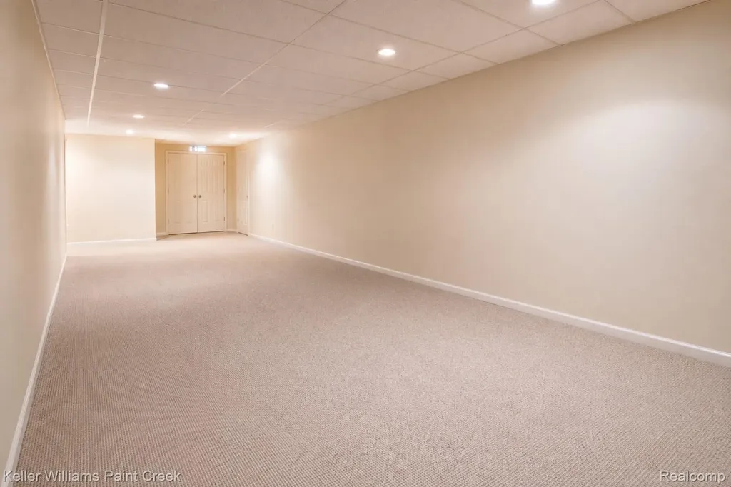 1447 Oakstone Drive Rochester Hills City MI 48309