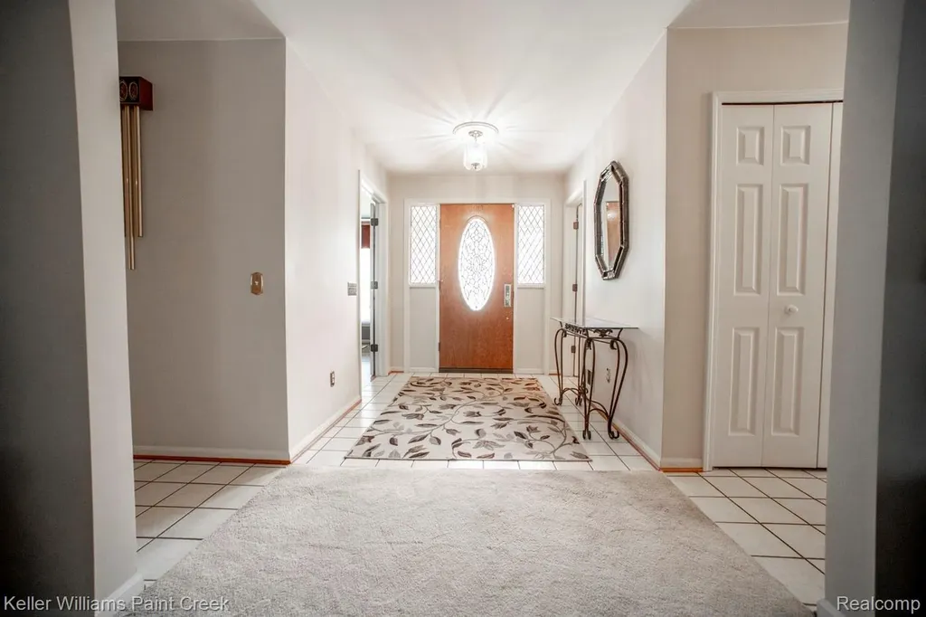 1447 Oakstone Drive Rochester Hills City MI 48309