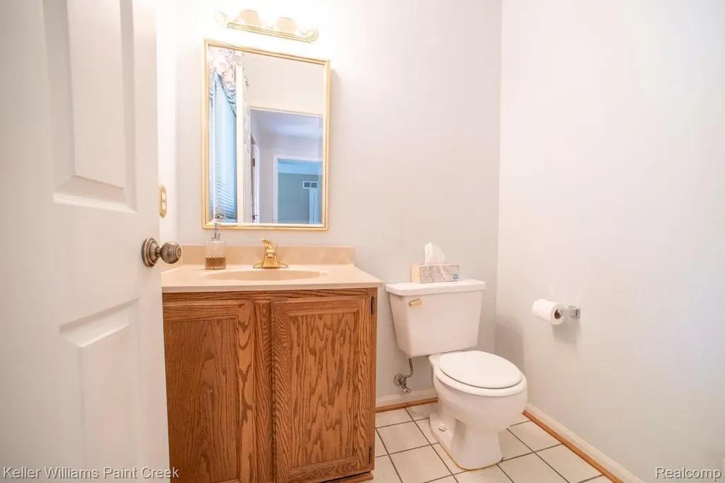 1447 Oakstone Drive Rochester Hills City MI 48309