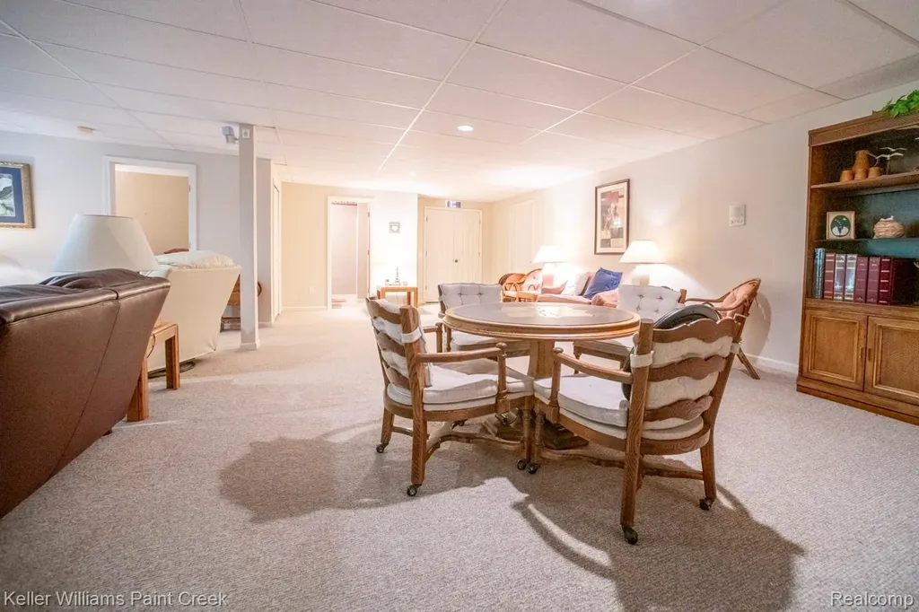 1447 Oakstone Drive Rochester Hills City MI 48309