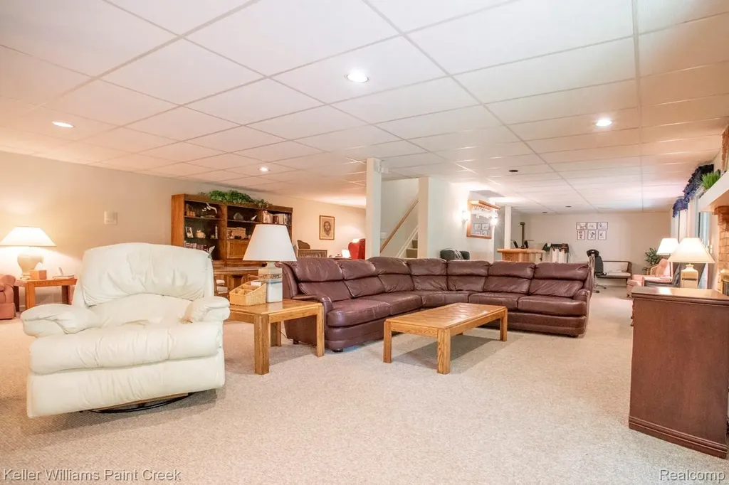 1447 Oakstone Drive Rochester Hills City MI 48309