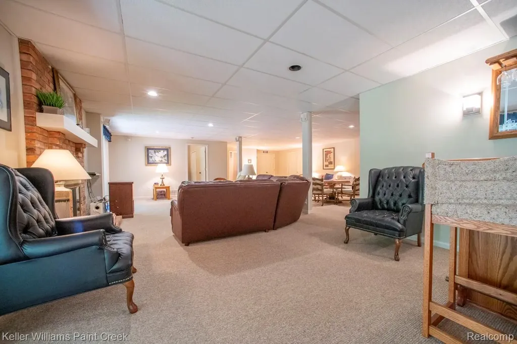 1447 Oakstone Drive Rochester Hills City MI 48309