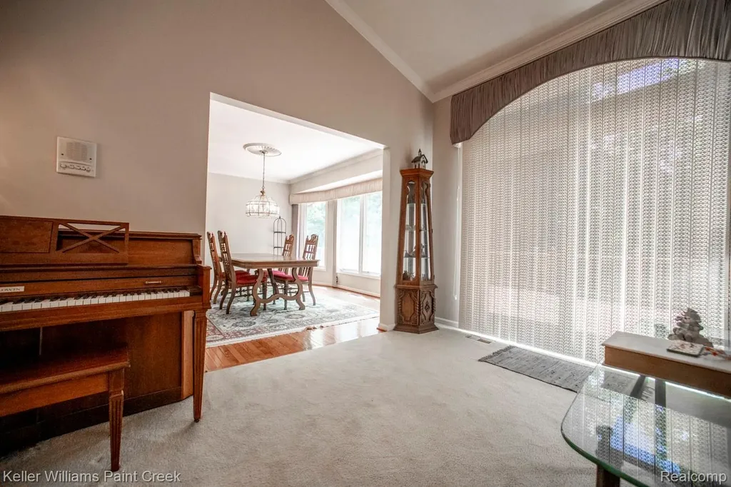 1447 Oakstone Drive Rochester Hills City MI 48309