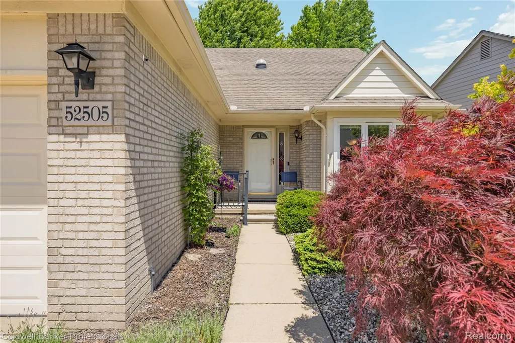 52505 Westcreek Drive Macomb Township MI 48042