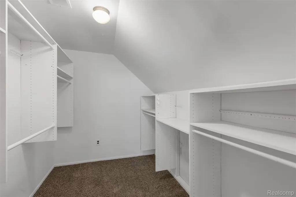 24921 Lexington Avenue Eastpointe City MI 48021