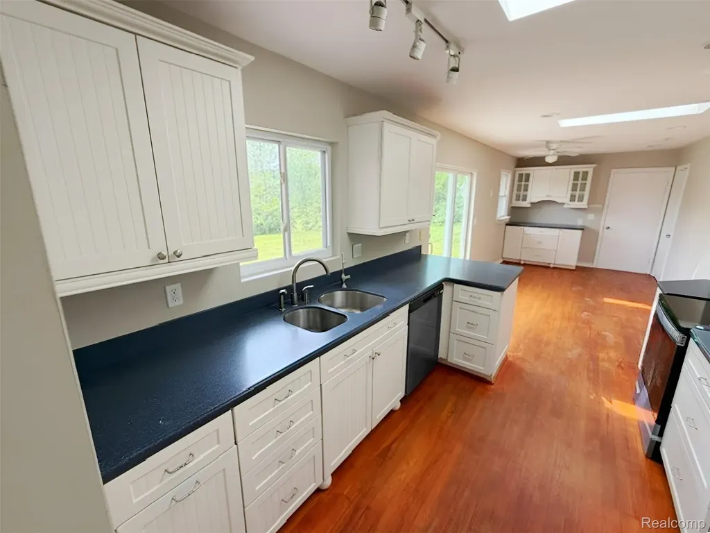140 Darwin Road Putnam Township MI 48169