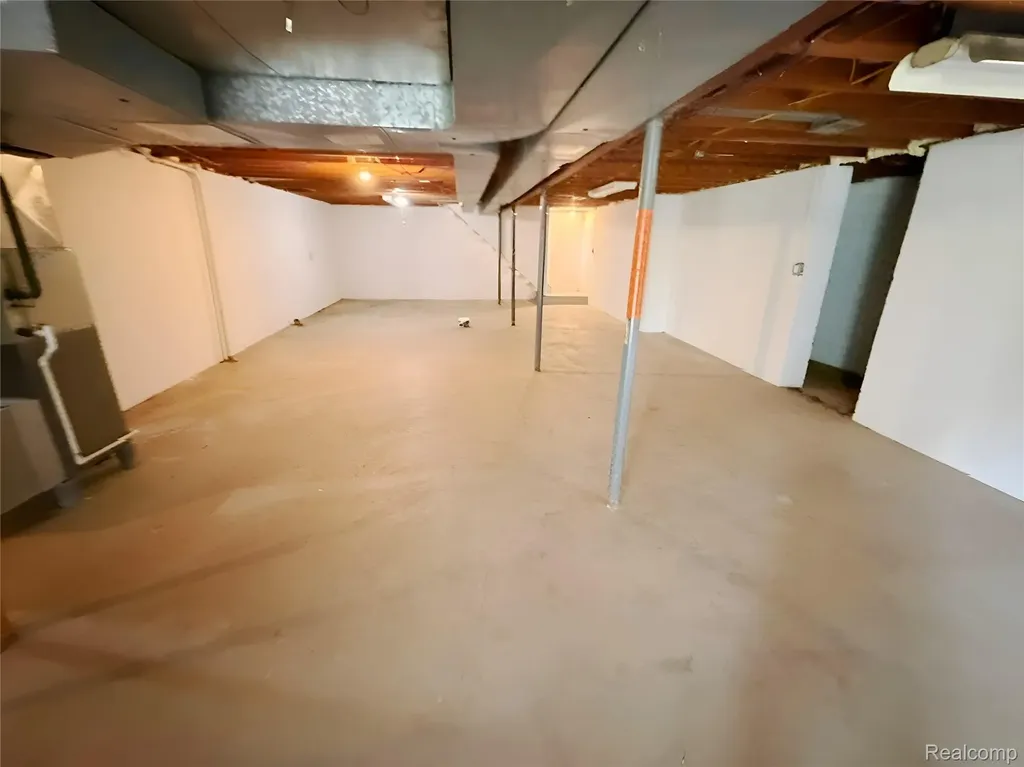 140 Darwin Road Putnam Township MI 48169