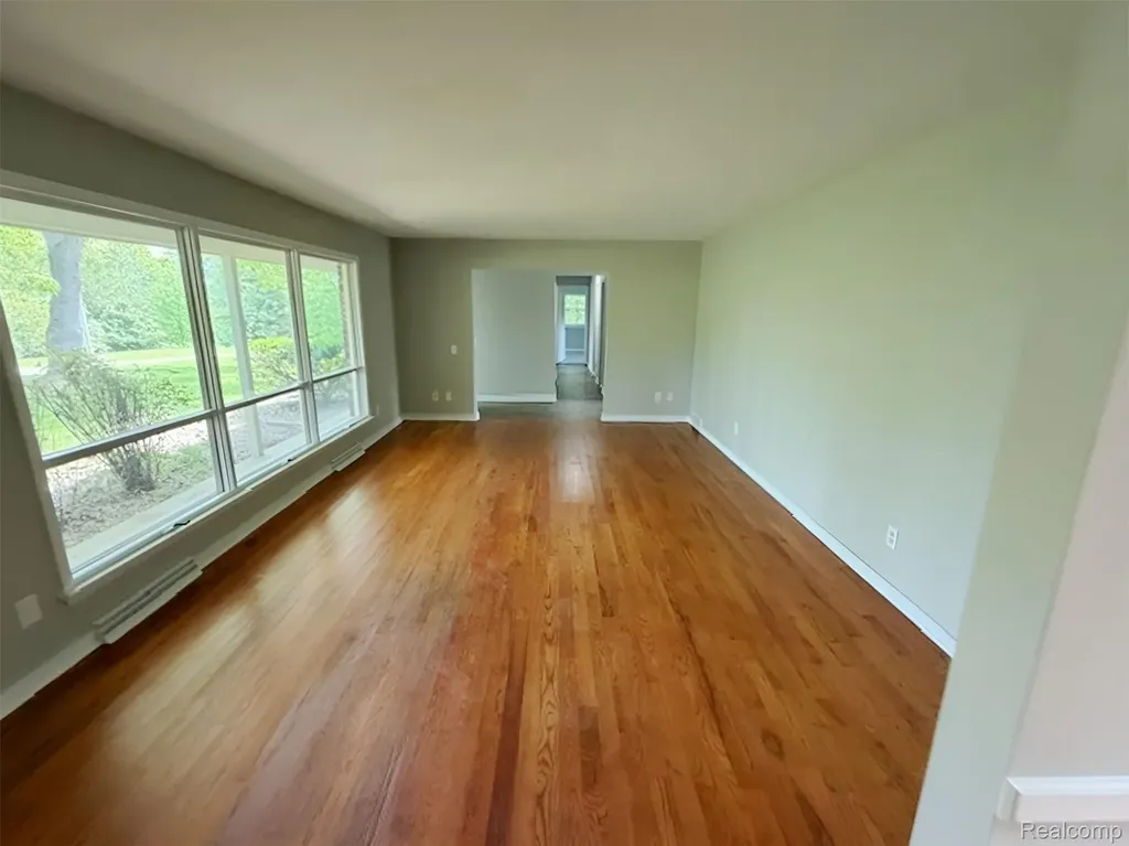 140 Darwin Road Putnam Township MI 48169