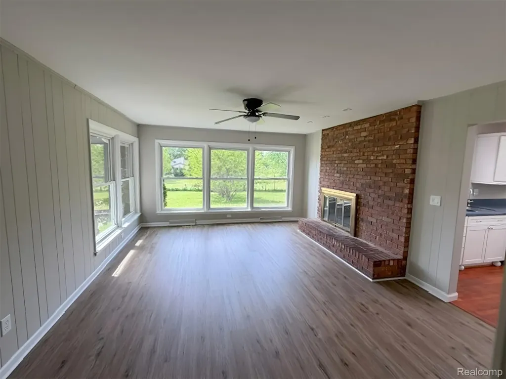 140 Darwin Road Putnam Township MI 48169