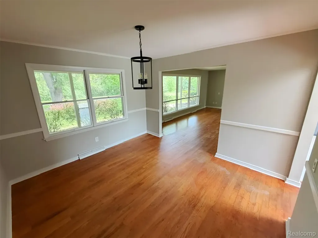 140 Darwin Road Putnam Township MI 48169