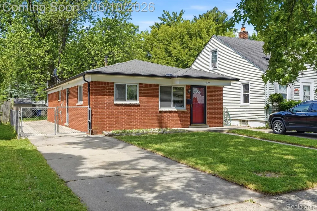 15509 Wakenden Redford Charter Township MI 48239