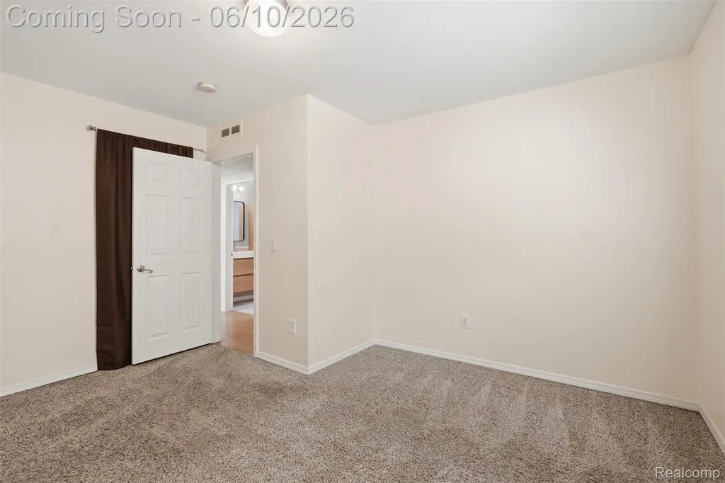15509 Wakenden Redford Charter Township MI 48239