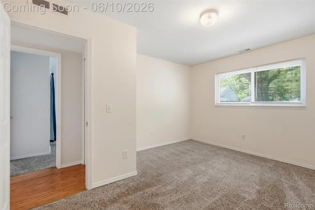 15509 Wakenden Redford Charter Township MI 48239