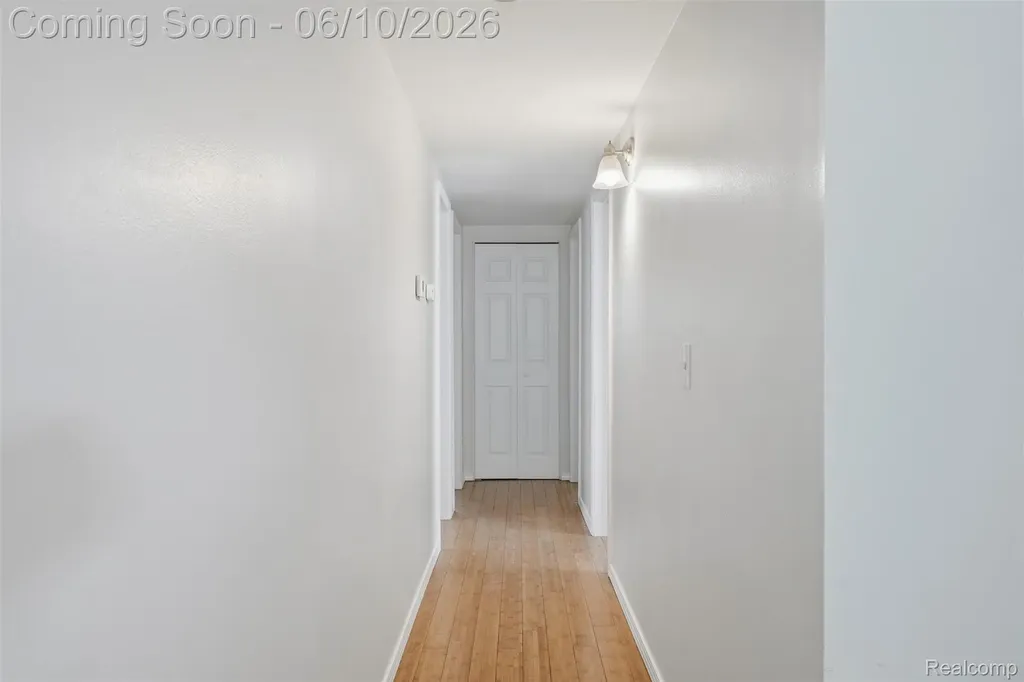 15509 Wakenden Redford Charter Township MI 48239