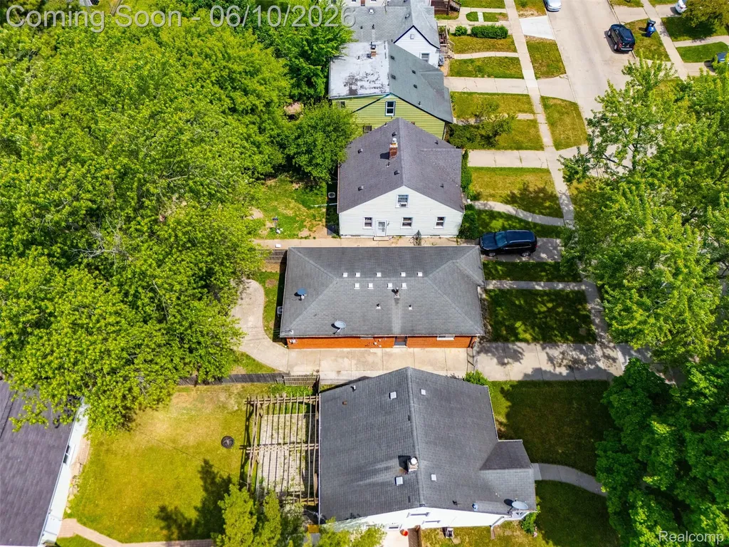 15509 Wakenden Redford Charter Township MI 48239