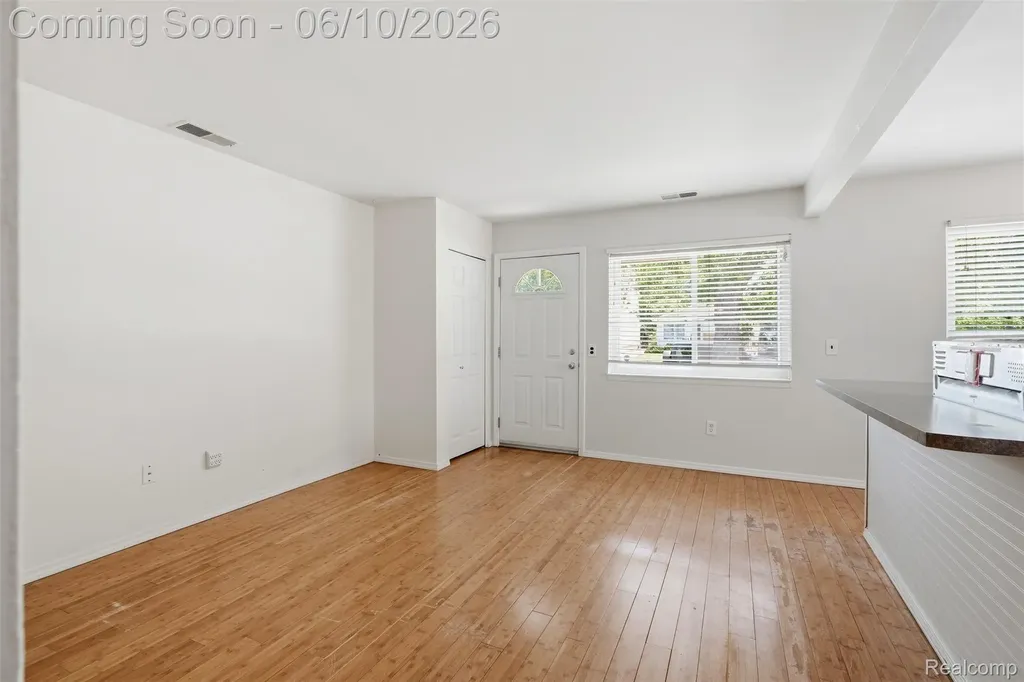 15509 Wakenden Redford Charter Township MI 48239