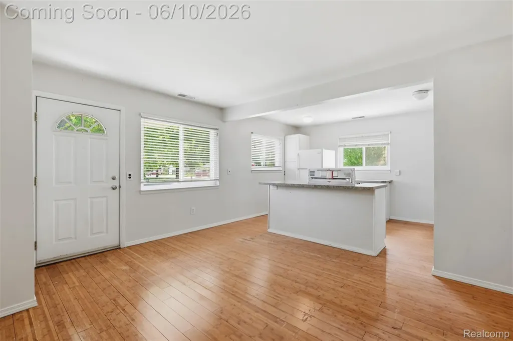 15509 Wakenden Redford Charter Township MI 48239