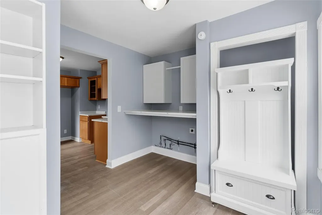 3241 E Frances Road Thetford Township MI 48420