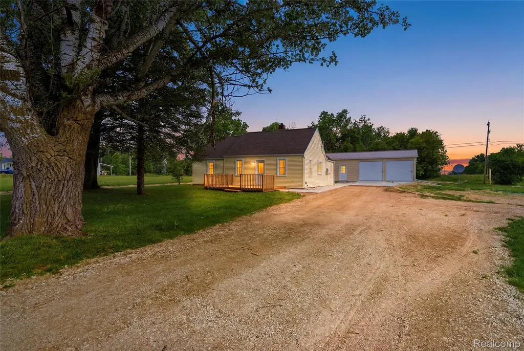 3241 E Frances Road Thetford Township MI 48420