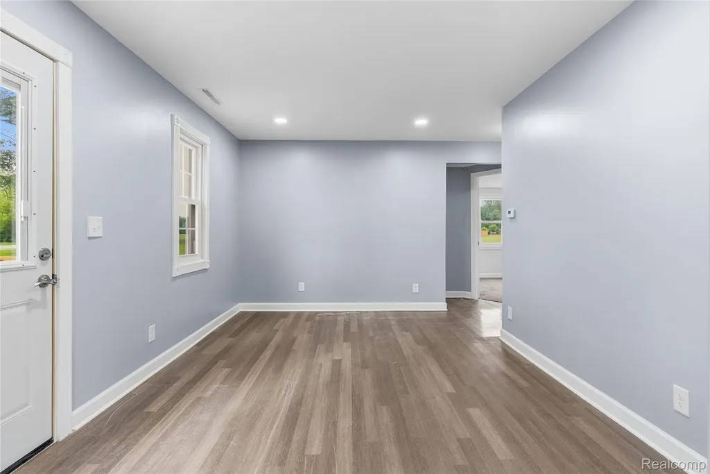 3241 E Frances Road Thetford Township MI 48420