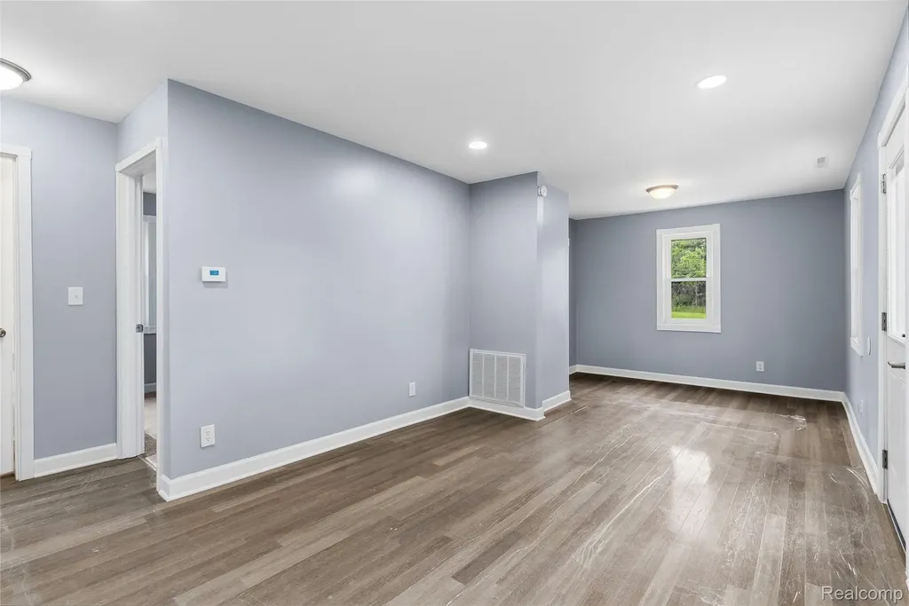 3241 E Frances Road Thetford Township MI 48420